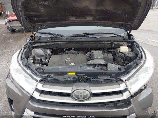 5TDJZRFH6JS876730 Toyota Highlander Xle