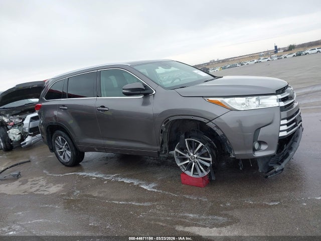 5TDJZRFH6JS876730 Toyota Highlander Xle