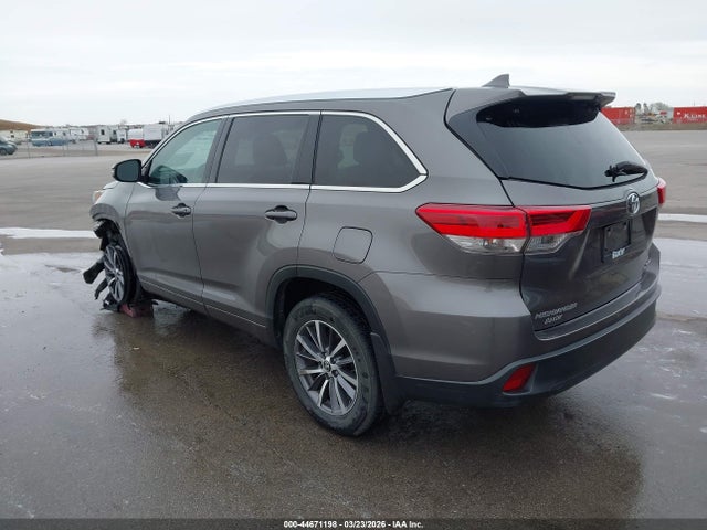 5TDJZRFH6JS876730 Toyota Highlander Xle