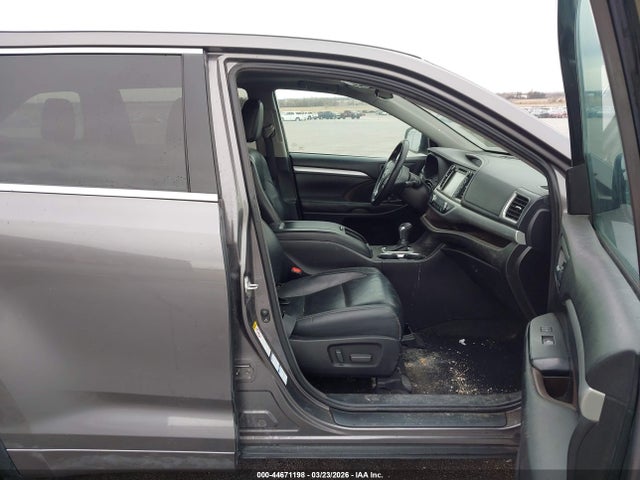 5TDJZRFH6JS876730 Toyota Highlander Xle