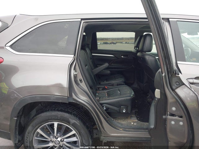 5TDJZRFH6JS876730 Toyota Highlander Xle