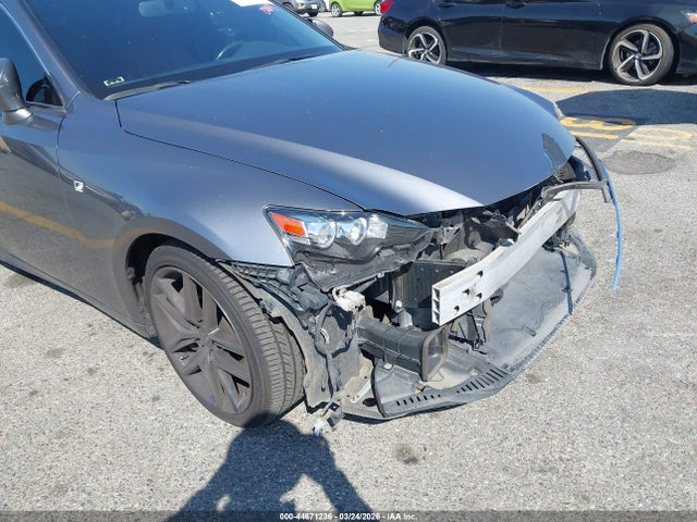 44671236 :رقم المزاد ، JTHBA1D24G5022215 vin ، 2016 Lexus Is 200t مزاد بيع