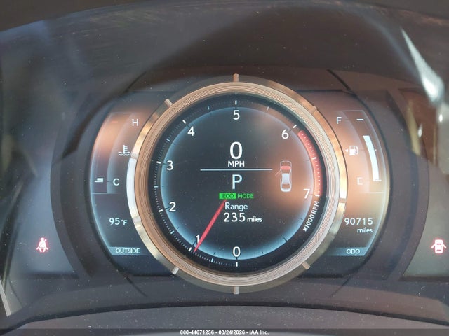 44671236 :رقم المزاد ، JTHBA1D24G5022215 vin ، 2016 Lexus Is 200t مزاد بيع