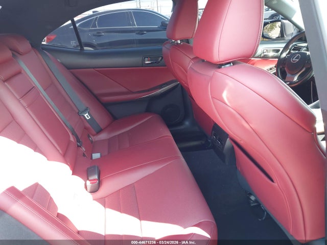 44671236 :رقم المزاد ، JTHBA1D24G5022215 vin ، 2016 Lexus Is 200t مزاد بيع