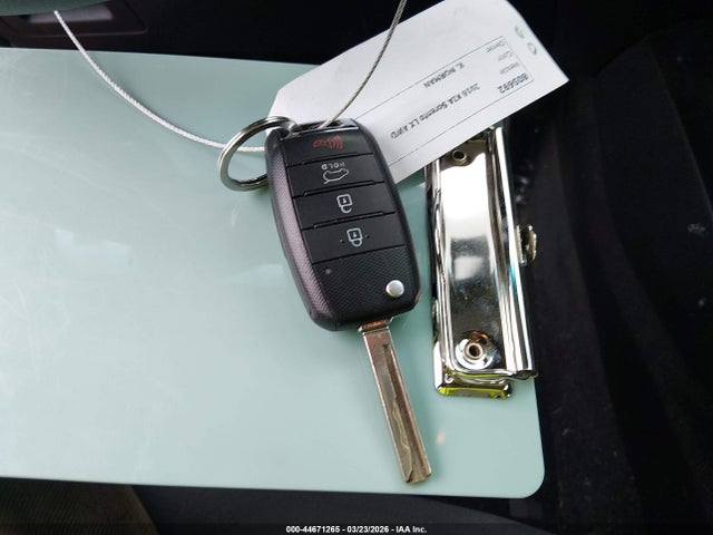 44671265 :رقم المزاد ، 5XYPGDA53GG143492 vin ، 2016 Kia Sorento 3.3l Lx مزاد بيع