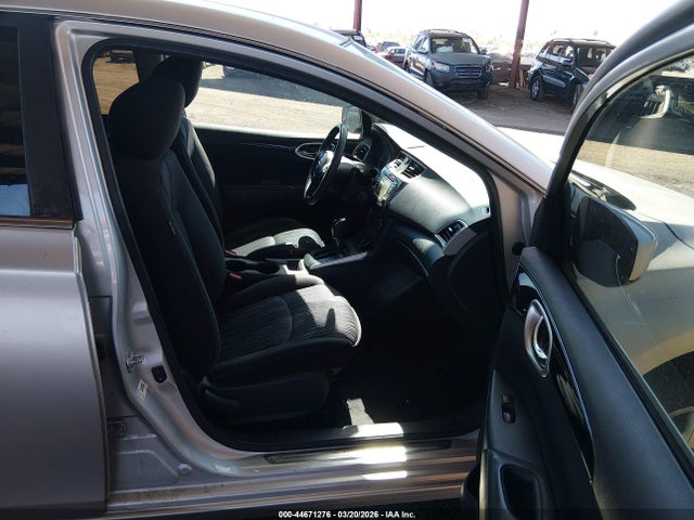 3N1AB7AP8HY299129 Nissan SENTRA SV