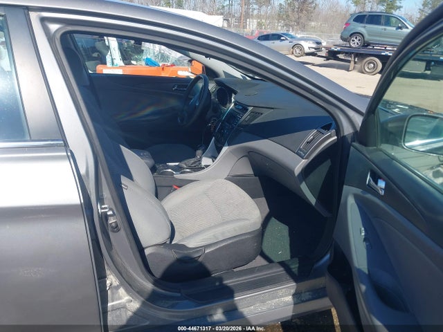 5NPEB4AC1EH841013 Hyundai SONATA GLS
