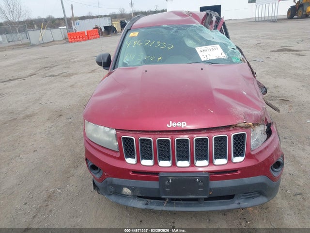 44671337 :رقم المزاد ، 1C4NJDBB6GD690414 vin ، 2016 Jeep Compass Sport مزاد بيع