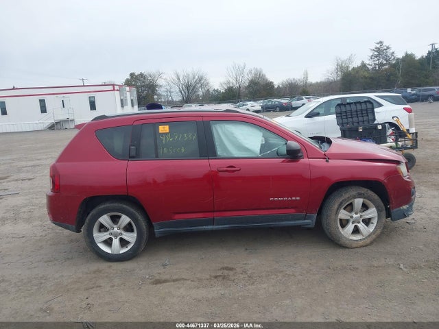 44671337 :رقم المزاد ، 1C4NJDBB6GD690414 vin ، 2016 Jeep Compass Sport مزاد بيع