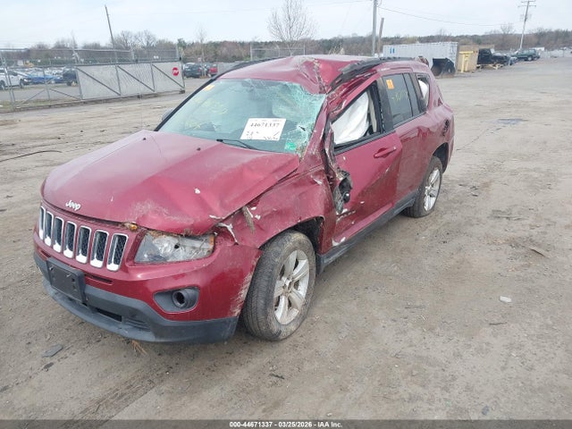 44671337 :رقم المزاد ، 1C4NJDBB6GD690414 vin ، 2016 Jeep Compass Sport مزاد بيع