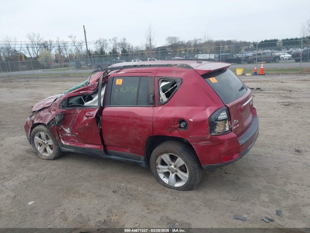44671337 :رقم المزاد ، 1C4NJDBB6GD690414 vin ، 2016 Jeep Compass Sport مزاد بيع