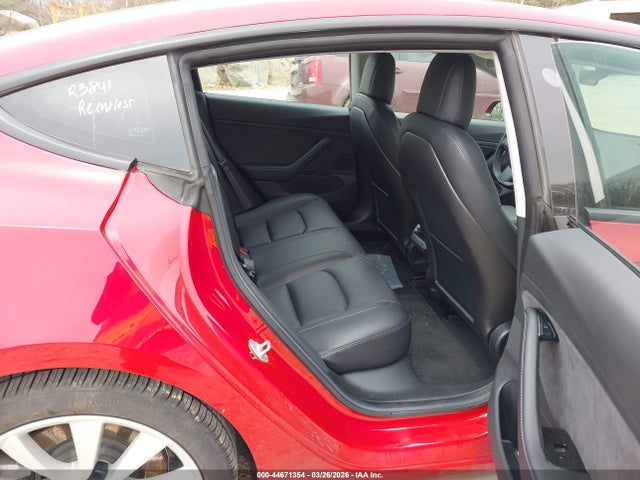 44671354 :رقم المزاد ، 5YJ3E1EB4JF087841 vin ، 2018 Tesla Model 3 Long Range/performance مزاد بيع