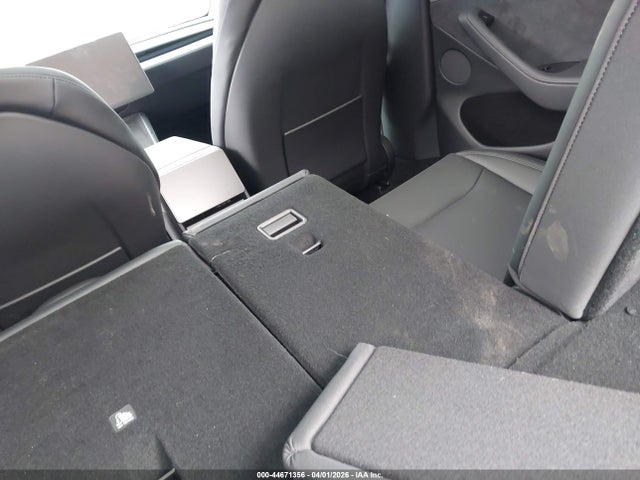 7SAYGDEE1TF441560 Tesla Model Y All-wheel Drive/long Range Launch Series/premium All-wheel Drive
