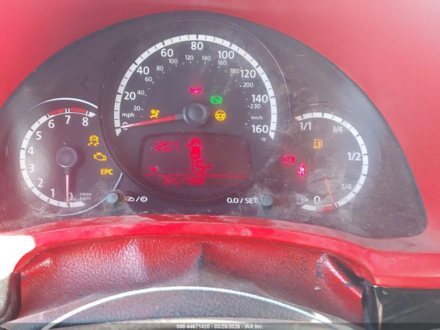 44671420 :رقم المزاد ، 3VWF17AT3EM634378 vin ، 2014 Volkswagen Beetle 1.8t Entry مزاد بيع