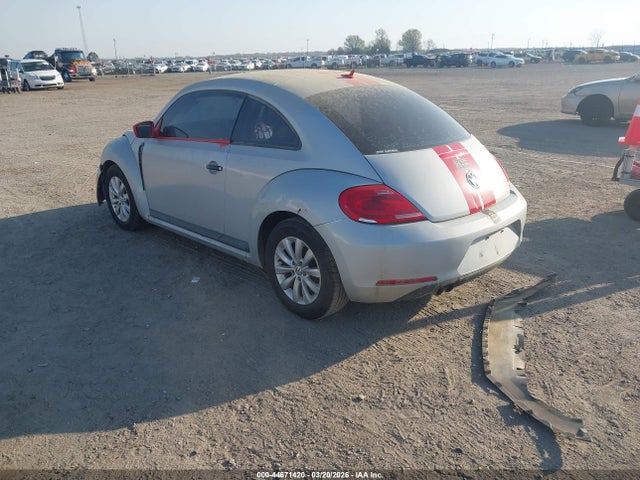 2014 VOLKSWAGEN BEETLE 3VWF17AT3EM634378 Photo 2