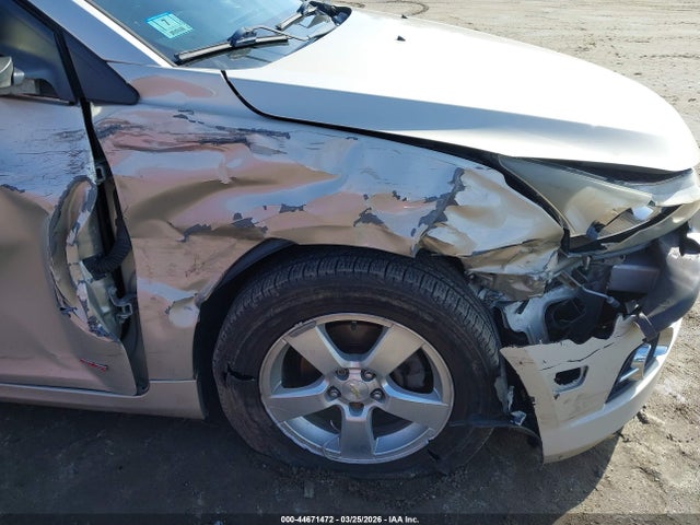 1G1PC5SB8E7446101 Chevrolet Cruze 1lt Auto