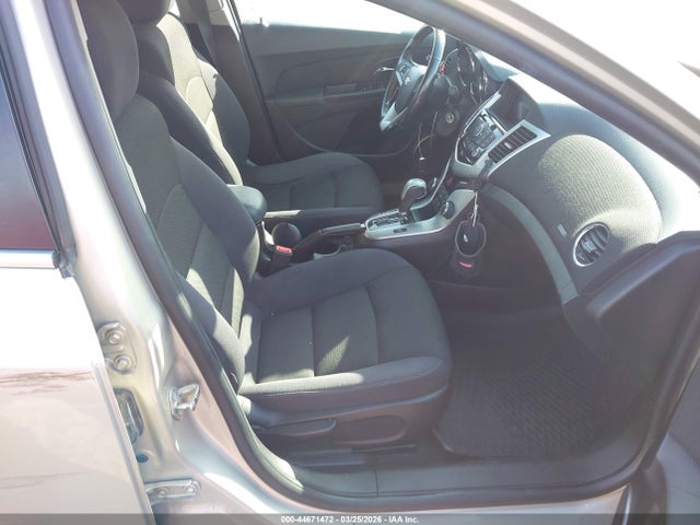1G1PC5SB8E7446101 Chevrolet Cruze 1lt Auto