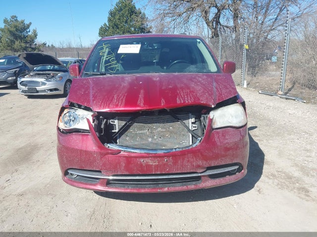 2013 Chrysler Town & Country Touring მანქანა იყიდება აუქციონზე, vin: 2C4RC1BG7DR821557, აუქციონის ნომერი: 44671473
