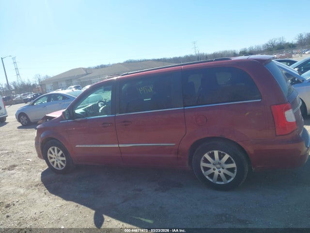 2013 Chrysler Town & Country Touring მანქანა იყიდება აუქციონზე, vin: 2C4RC1BG7DR821557, აუქციონის ნომერი: 44671473