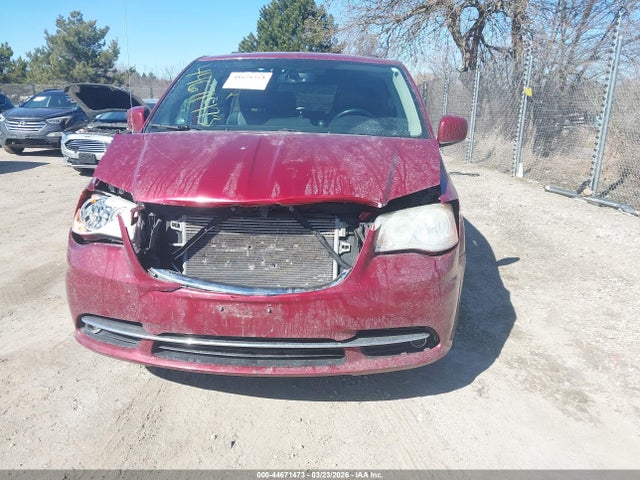 2013 Chrysler Town & Country Touring მანქანა იყიდება აუქციონზე, vin: 2C4RC1BG7DR821557, აუქციონის ნომერი: 44671473