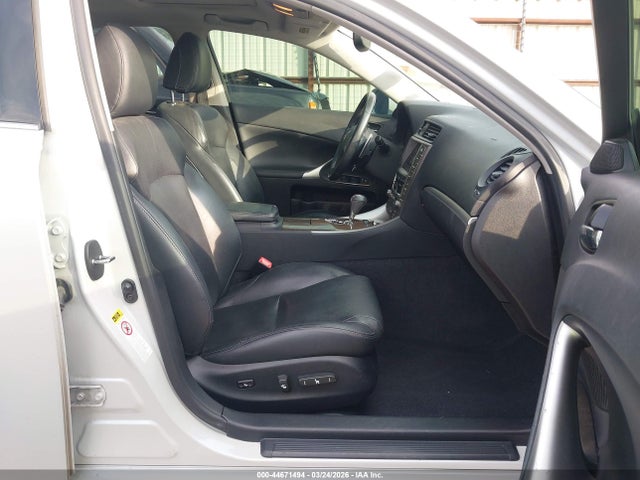 44671494 :رقم المزاد ، JTHBF5C27B5143226 vin ، 2011 Lexus Is 250 مزاد بيع