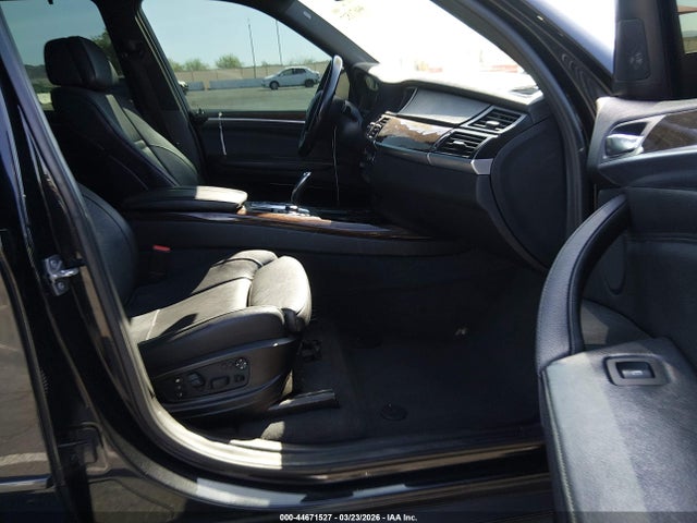 44671527 :رقم المزاد ، 5UXFE8C58AL311935 vin ، 2010 Bmw X5 Xdrive48i مزاد بيع