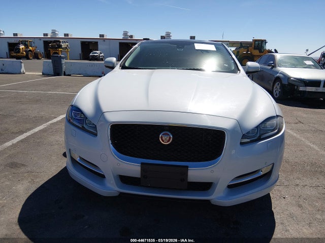2016 JAGUAR XJ SAJWA1C78G8W03023 Photo 5