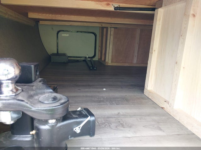 44671544 :رقم المزاد ، 1UJBJ0BPXJ17W0822 vin ، 2018 Jayco Jay Flight مزاد بيع