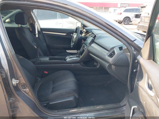 Продажа на аукционе авто 2017 Honda Civic Lx, vin: 2HGFC2F57HH546156, номер лота: 44671545