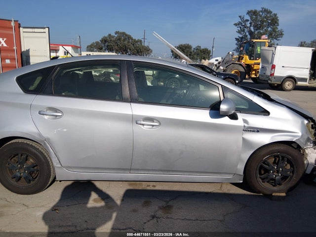 Toyota Prius Two 2014 JTDKN3DU5E1769264 Image 13