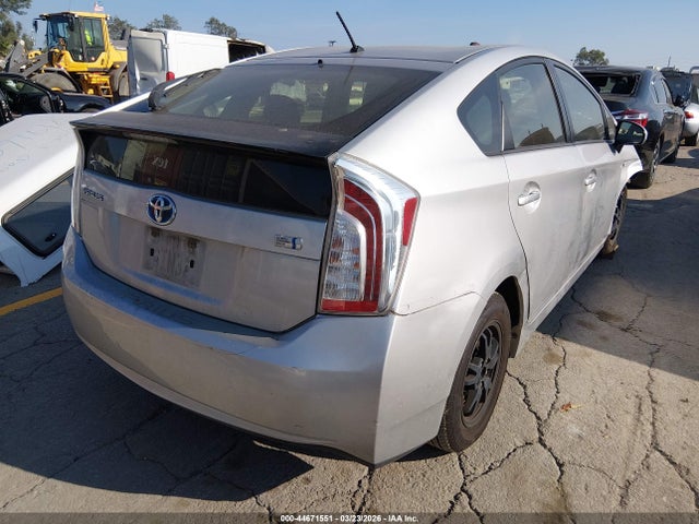 2014 TOYOTA PRIUS JTDKN3DU5E1769264 Photo 3