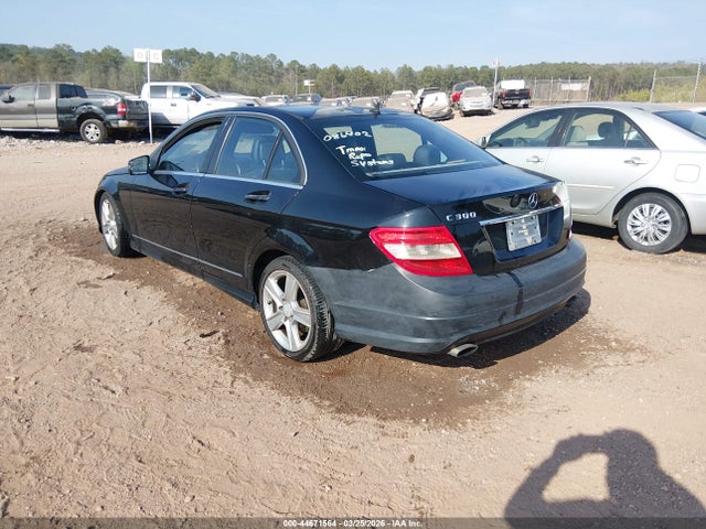 Auction sale of the 2010 Mercedes-benz C 300 Luxury/sport, vin: WDDGF5EB9AR086402, lot number: 44671564