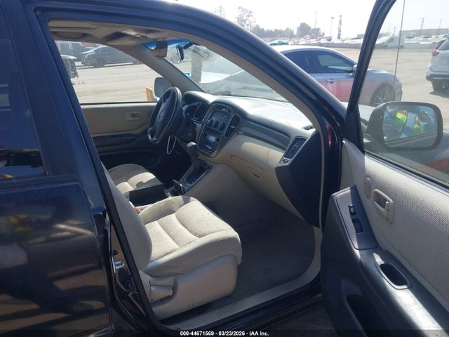 2002 TOYOTA HIGHLANDER JTEGF21A920034775 Photo 4