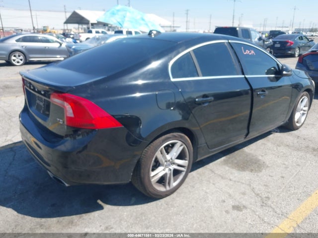 YV126MFK8G2413381 Volvo S60 T5 Drive-e Premier
