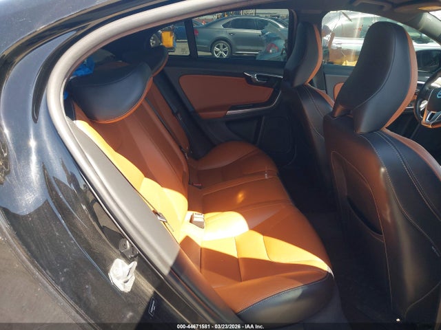 YV126MFK8G2413381 Volvo S60 T5 Drive-e Premier