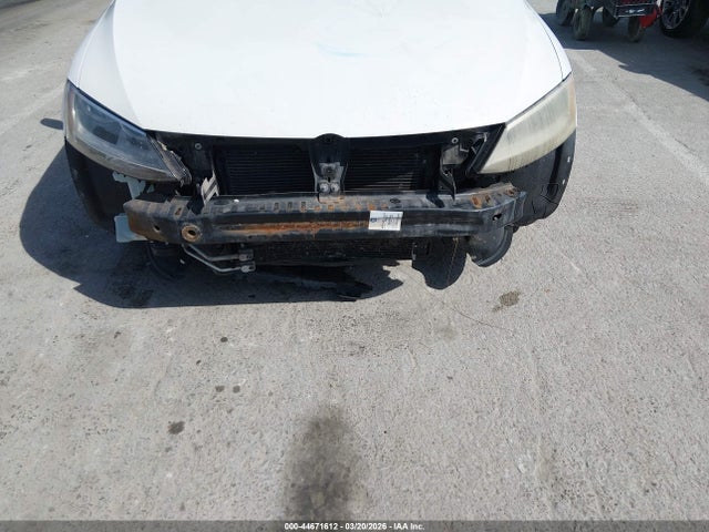 2013 Volkswagen Jetta 2.5l Se მანქანა იყიდება აუქციონზე, vin: 3VWDP7AJ9DM408672, აუქციონის ნომერი: 44671612
