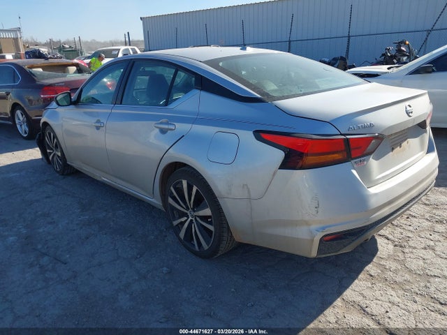 2019 NISSAN ALTIMA 1N4BL4CV8KC164571 Photo 2