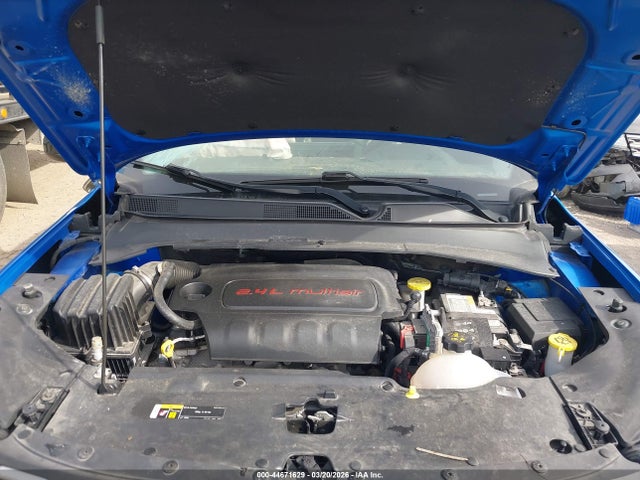 44671629 :رقم المزاد ، 3C4NJDFB5NT130613 vin ، 2022 Jeep Compass Latitude Lux 4x4 مزاد بيع