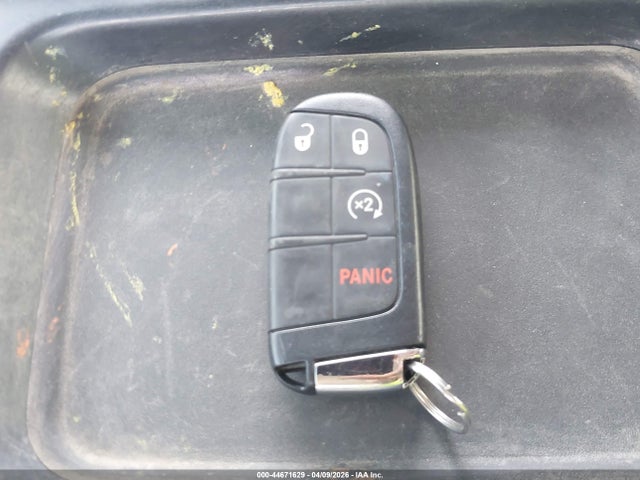 44671629 :رقم المزاد ، 3C4NJDFB5NT130613 vin ، 2022 Jeep Compass Latitude Lux 4x4 مزاد بيع