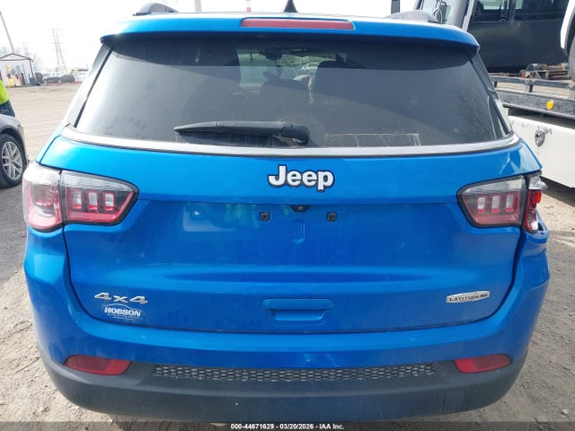 44671629 :رقم المزاد ، 3C4NJDFB5NT130613 vin ، 2022 Jeep Compass Latitude Lux 4x4 مزاد بيع