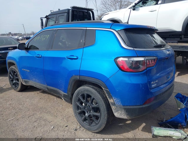 44671629 :رقم المزاد ، 3C4NJDFB5NT130613 vin ، 2022 Jeep Compass Latitude Lux 4x4 مزاد بيع