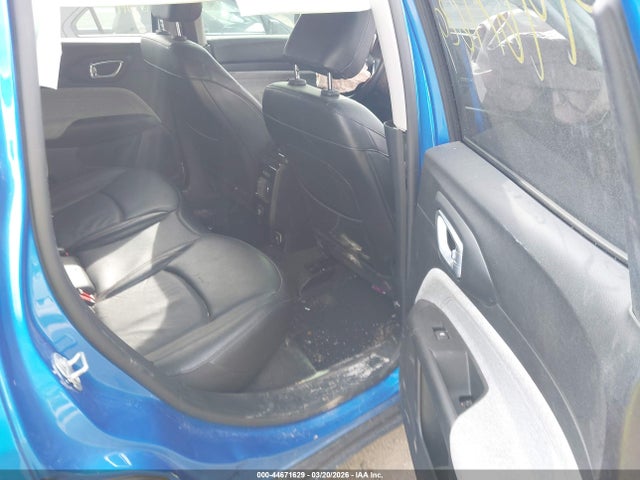 44671629 :رقم المزاد ، 3C4NJDFB5NT130613 vin ، 2022 Jeep Compass Latitude Lux 4x4 مزاد بيع