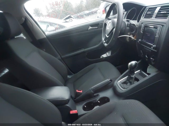 44671632 :رقم المزاد ، 3VW267AJ5GM395580 vin ، 2016 Volkswagen Jetta 1.4t S مزاد بيع