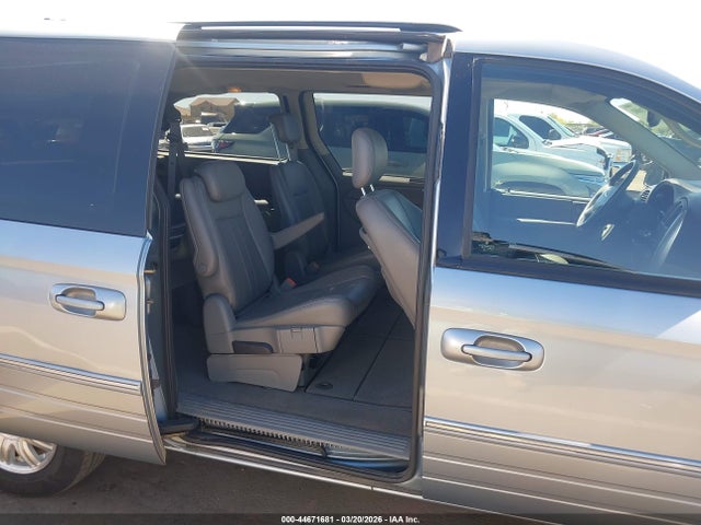 2006 Chrysler Town & Country Touring მანქანა იყიდება აუქციონზე, vin: 2A4GP54L66R821155, აუქციონის ნომერი: 44671681
