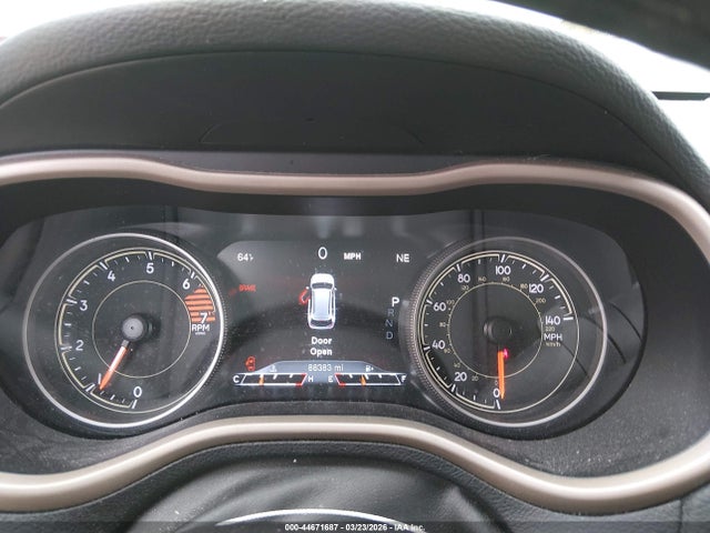 44671687 :رقم المزاد ، 1C4PJMDB9JD551200 vin ، 2018 Jeep Cherokee Limited 4x4 مزاد بيع