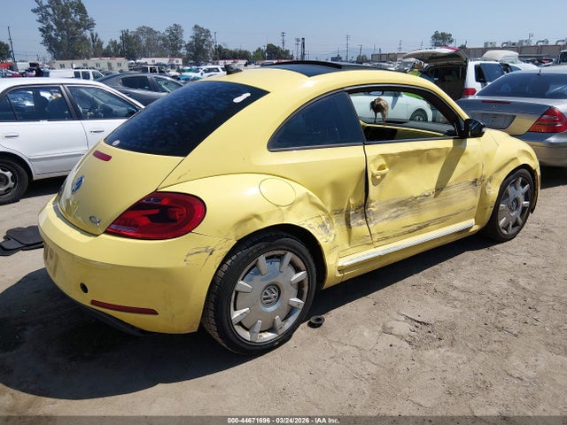 2012 Volkswagen Beetle 2.5l მანქანა იყიდება აუქციონზე, vin: 3VWJP7AT4CM665421, აუქციონის ნომერი: 44671696