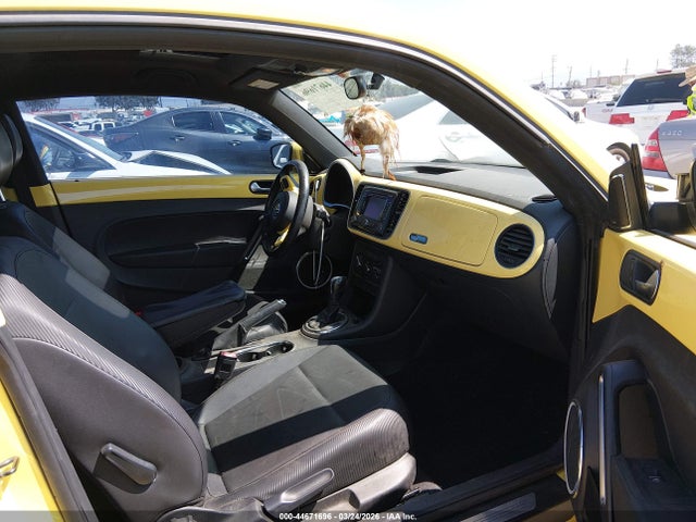 2012 Volkswagen Beetle 2.5l მანქანა იყიდება აუქციონზე, vin: 3VWJP7AT4CM665421, აუქციონის ნომერი: 44671696