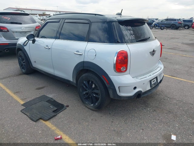 2011 MINI COOPER S COUNTRYMAN WMWZC5C5XBWM11101 Photo 2