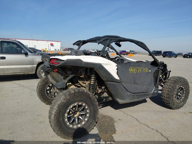 44671726 :رقم المزاد ، 3JBVGAW40KK000130 vin ، 2019 Can-am Maverick X3 Ds Turbo R مزاد بيع