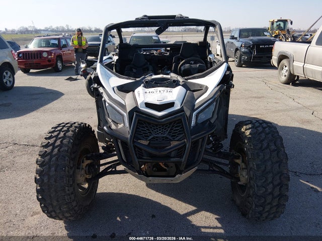 44671726 :رقم المزاد ، 3JBVGAW40KK000130 vin ، 2019 Can-am Maverick X3 Ds Turbo R مزاد بيع